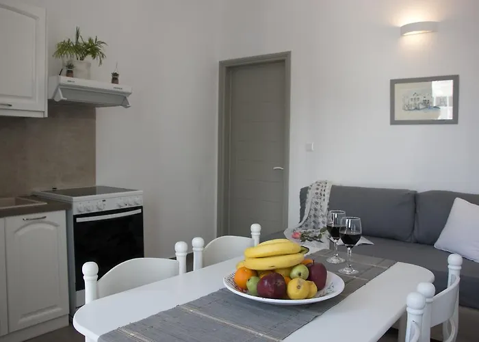Angelique Apartment